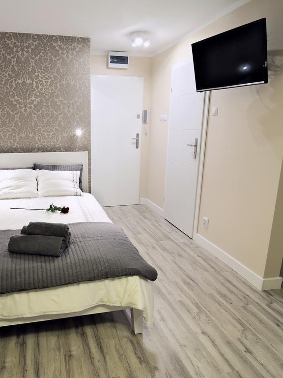 Paradise Apartment Czestochowa Bagian luar foto